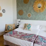 Subur Maritim 4* סיטגס