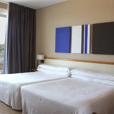 Subur Maritim 4* Σίτζες