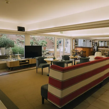 Subur Maritim Σίτζες