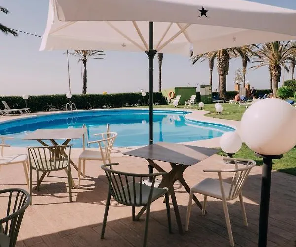 Subur Maritim מלון 4*