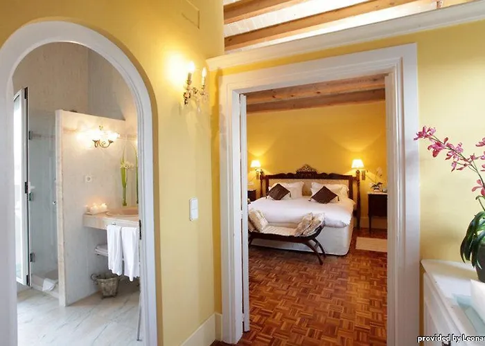 Subur Maritim סיטגס