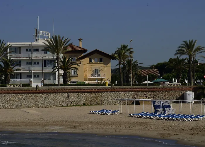 מלון Subur Maritim סיטגס