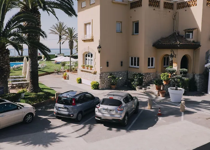 מלון Subur Maritim סיטגס