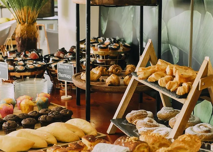 Subur Maritim מלון