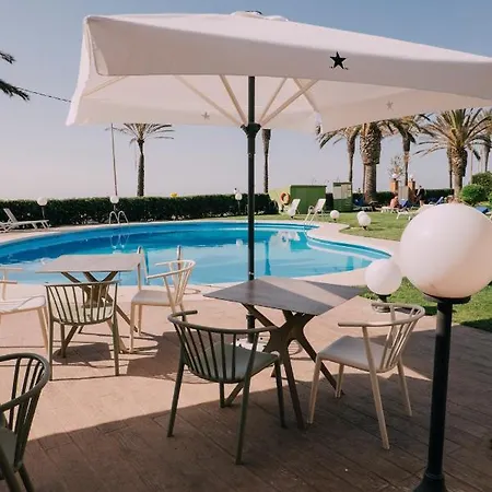 Subur Maritim Готель 4*