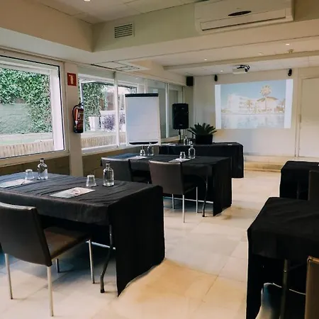 מלון Subur Maritim 4*