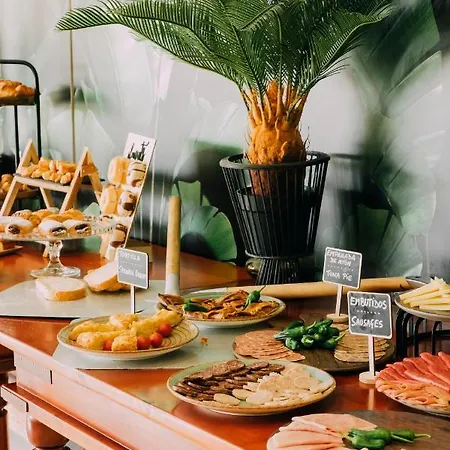 Subur Maritim Готель 4*