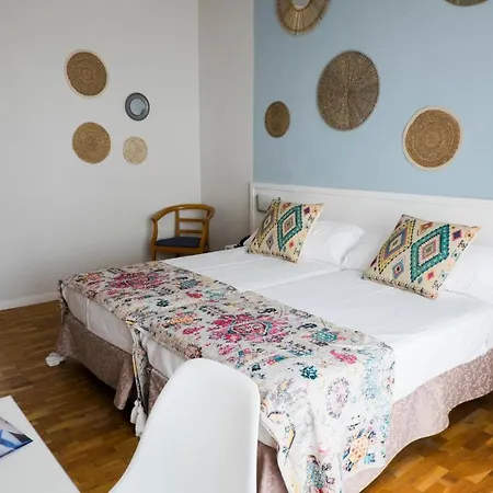 Subur Maritim Готель