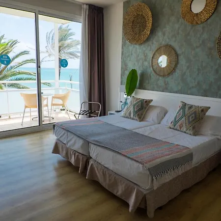 Subur Maritim 4* סיטגס