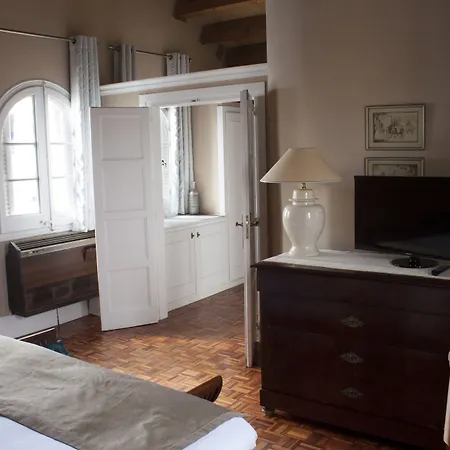 Subur Maritim Готель