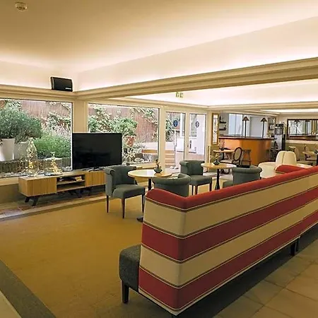 Subur Maritim Hotel 4*