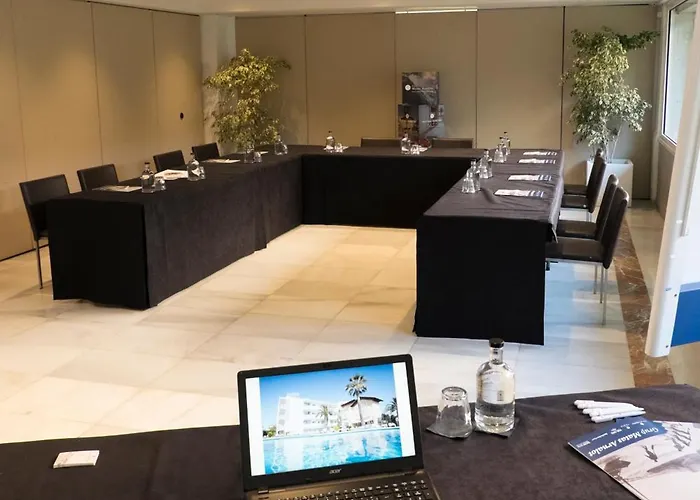 苏布尔酒店 酒店