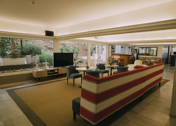 苏布尔酒店 锡切斯